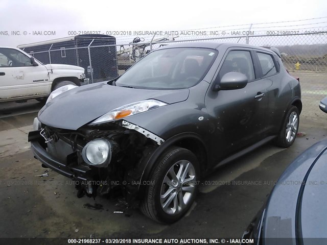 JN8AF5MVXET360408 - 2014 NISSAN JUKE S/SV/SL/NISMO GRAY photo 2