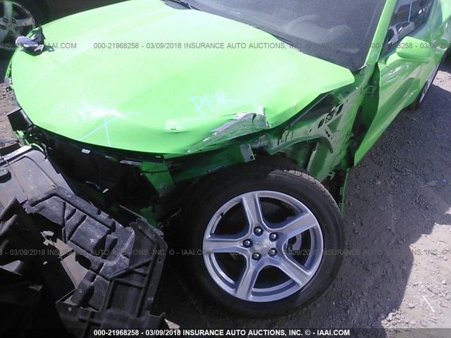 1G1FD1RX1H0188312 - 2017 CHEVROLET CAMARO LT GREEN photo 6