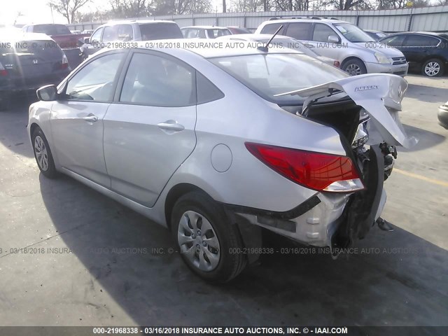 KMHCT4AE9GU061142 - 2016 HYUNDAI ACCENT SE SILVER photo 3