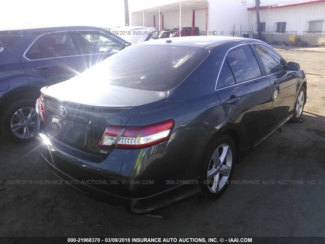 4T1BF3EKXBU171641 - 2011 TOYOTA CAMRY SE/LE/XLE GRAY photo 4