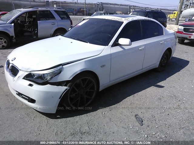 WBANV93528CZ64058 - 2008 BMW 535 XI WHITE photo 2