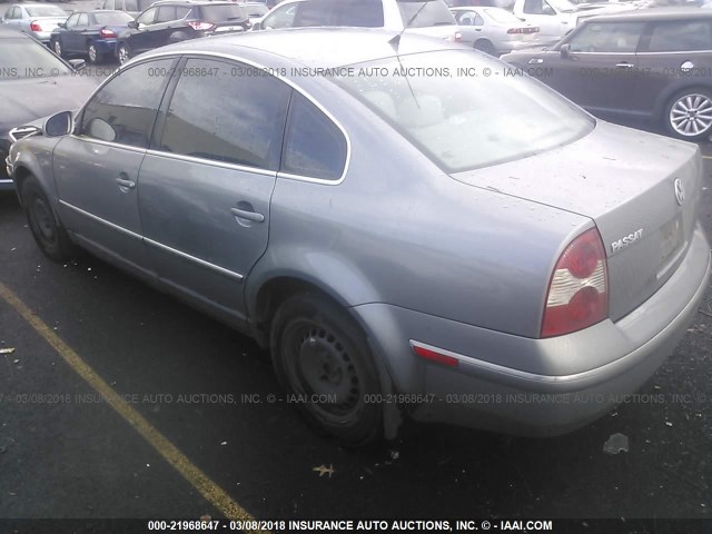 WVWMD63B05E007899 - 2005 VOLKSWAGEN PASSAT GL SILVER photo 3