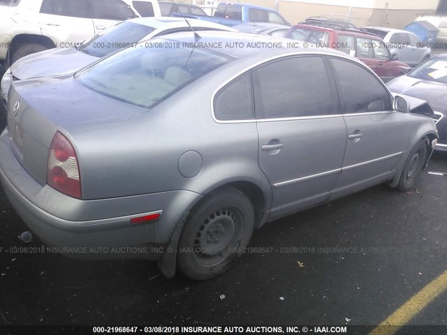 WVWMD63B05E007899 - 2005 VOLKSWAGEN PASSAT GL SILVER photo 4