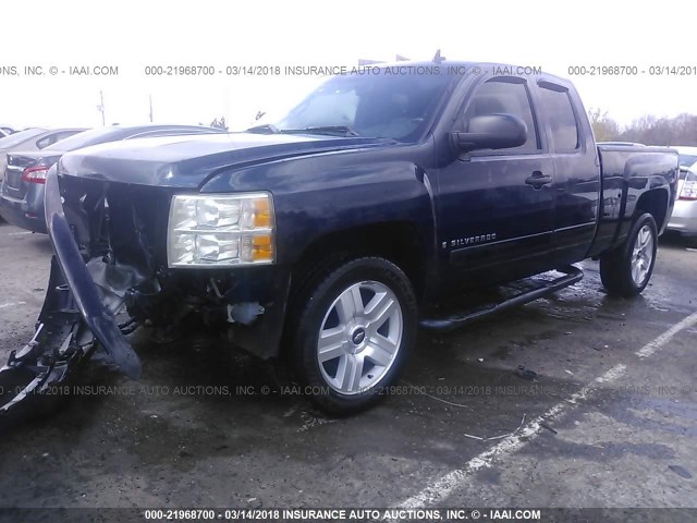 2GCEC19C981278458 - 2008 CHEVROLET SILVERADO C1500 BLUE photo 2