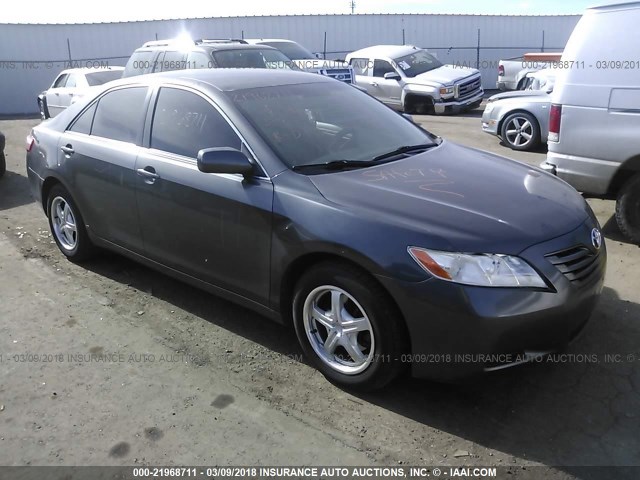 JTNBE46K773072392 - 2007 TOYOTA CAMRY NEW GENERAT CE/LE/XLE/SE GRAY photo 1