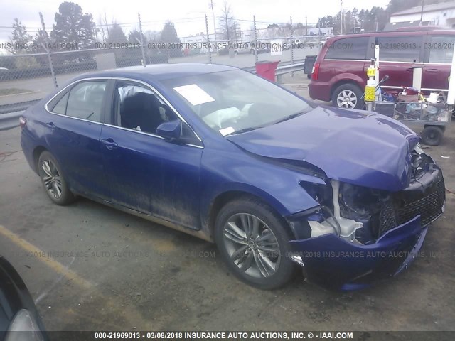 4T1BF1FK1FU921078 - 2015 TOYOTA CAMRY LE/XLE/SE/XSE ლურჯი ფოტო 1