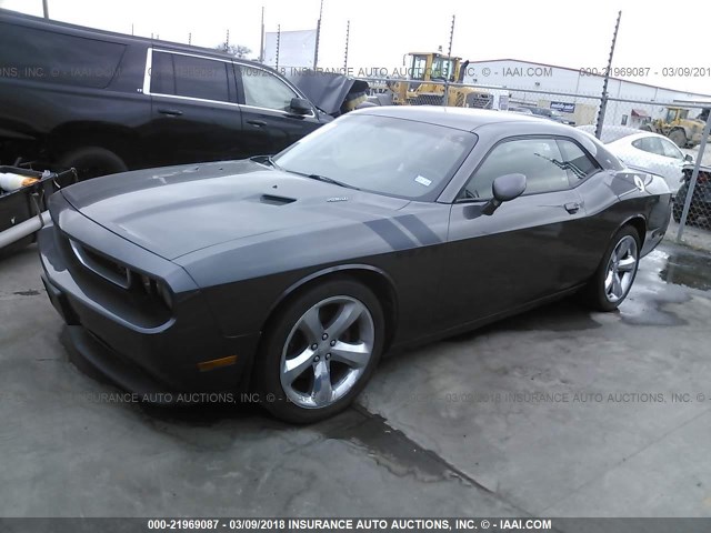 2C3CDYBT5DH552140 - 2013 DODGE CHALLENGER R/T GRAY photo 2