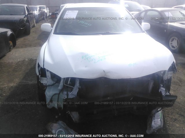 4T1BF3EK3BU765021 - 2011 TOYOTA CAMRY SE/LE/XLE Белый фото 6