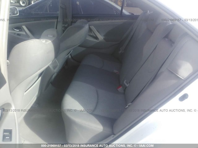 4T1BF3EK3BU765021 - 2011 TOYOTA CAMRY SE/LE/XLE Белый фото 8