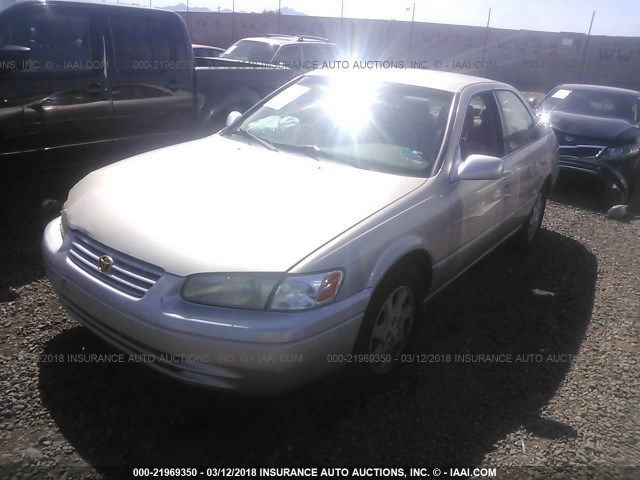 JT2BF22KXW0104045 - 1998 TOYOTA CAMRY CE/LE/XLE 棕色 照片 2