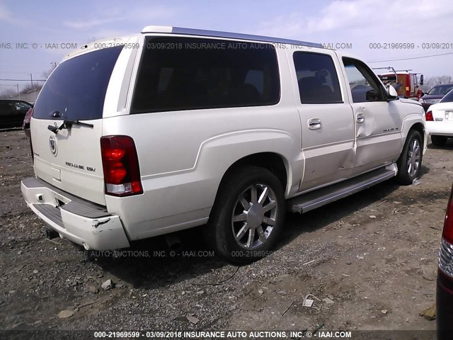 3GYFK66N06G122110 - 2006 CADILLAC ESCALADE ESV WHITE photo 4