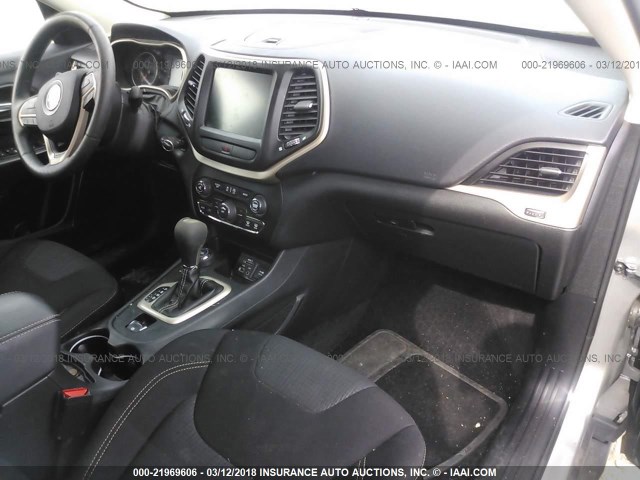 1C4PJMCS2FW750750 - 2015 JEEP CHEROKEE LATITUDE GRAY photo 5