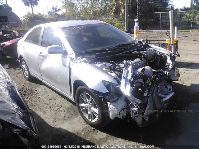 4T4BF3EK6BR217147 - 2011 TOYOTA CAMRY SE/LE/XLE SILVER photo 1