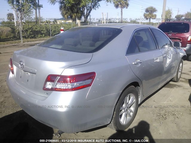 4T4BF3EK6BR217147 - 2011 TOYOTA CAMRY SE/LE/XLE SILVER photo 4
