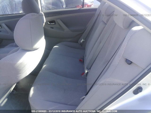 4T4BF3EK6BR217147 - 2011 TOYOTA CAMRY SE/LE/XLE SILVER photo 8