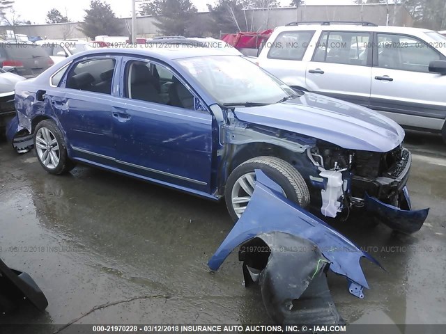 1VWGT7A33HC071756 - 2017 VOLKSWAGEN PASSAT SE BLUE photo 6