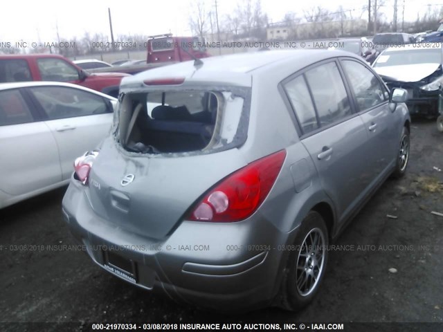 3N1BC13E68L440092 - 2008 NISSAN VERSA S/SL GRAY photo 4