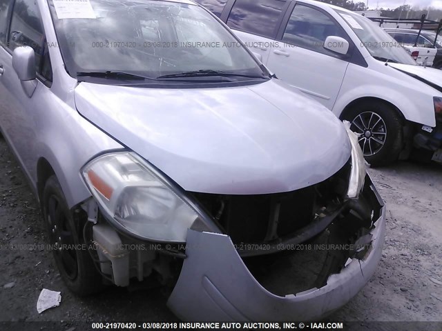 3N1BC11E59L456966 - 2009 NISSAN VERSA S/SL SILVER photo 6