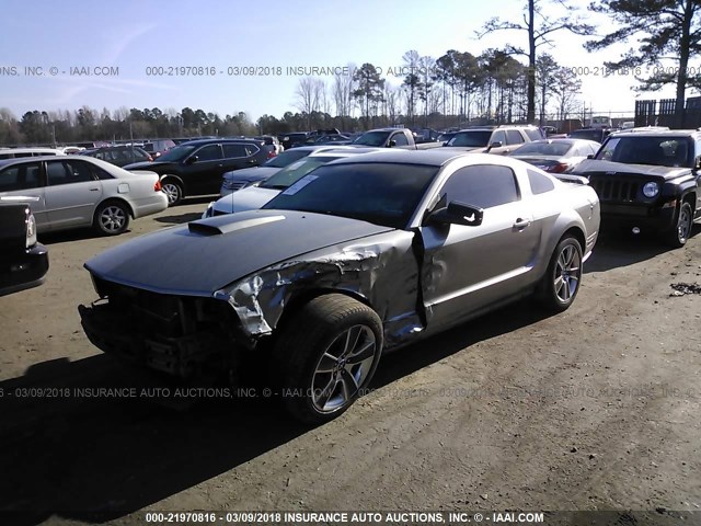 1ZVHT82H385138395 - 2008 FORD MUSTANG GT GRAY photo 2