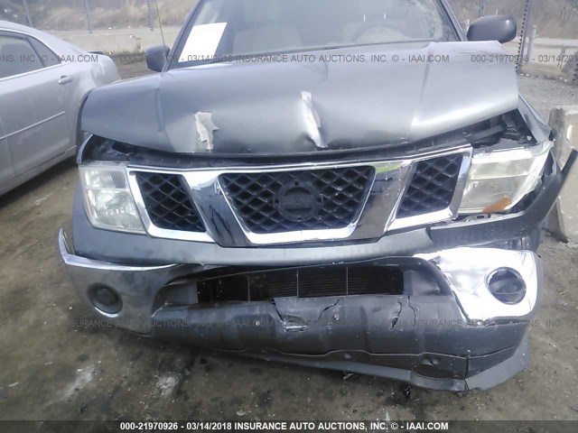 1N6AD06W85C459722 - 2005 NISSAN FRONTIER KING CAB LE/SE/OFF ROAD GRAY photo 6