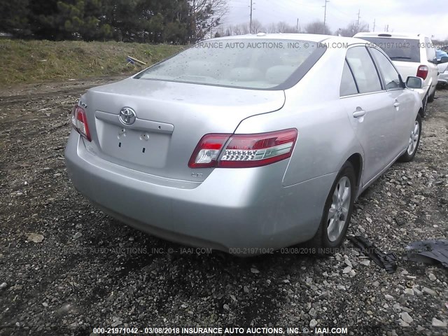 4T4BF3EK7BR140417 - 2011 TOYOTA CAMRY SE/LE/XLE SILVER photo 4