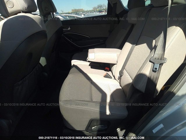 KM8SMDHF4HU227835 - 2017 HYUNDAI SANTA FE SE GRAY photo 8