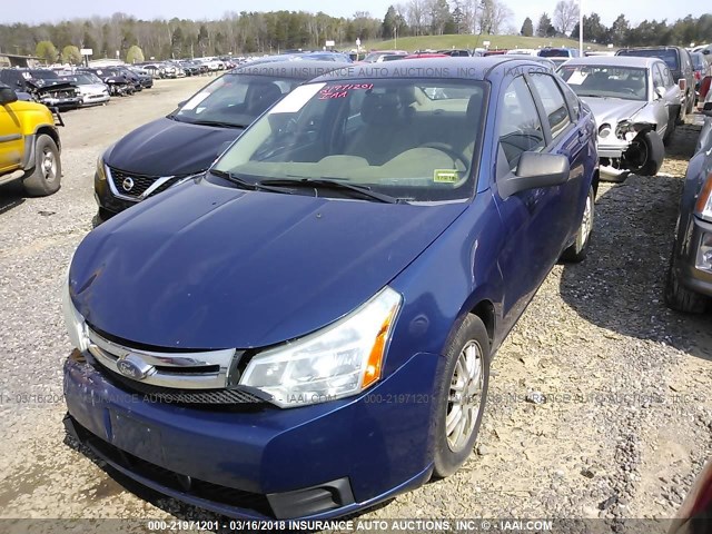 1FAHP34N08W139792 - 2008 FORD FOCUS S/SE BLUE photo 2