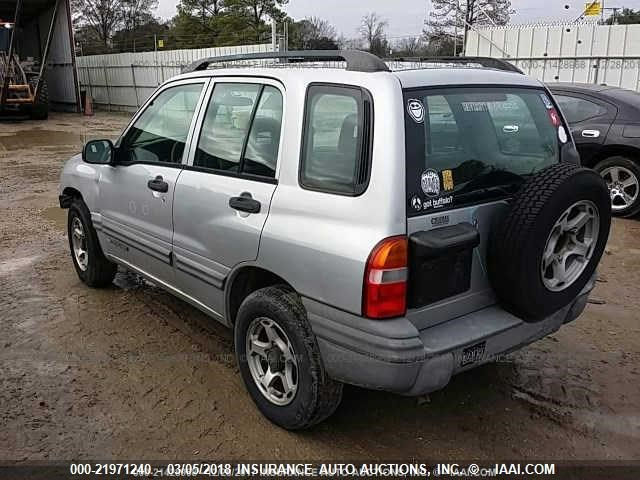 2CNBE134246914550 - 2004 CHEVROLET TRACKER SILVER photo 3