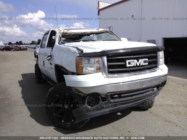 2GTEK13Y381175592 - 2008 GMC SIERRA K1500 WHITE photo 6