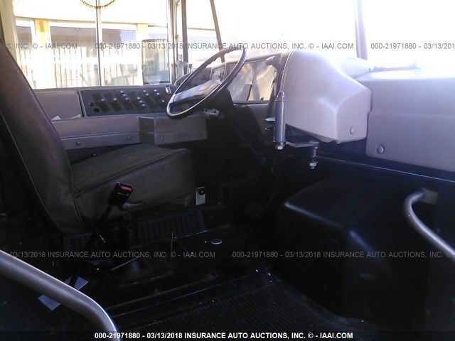 4DRBRAAP44B961660 - 2004 IC CORPORATION 3000 ყვითელი ფოტო 5