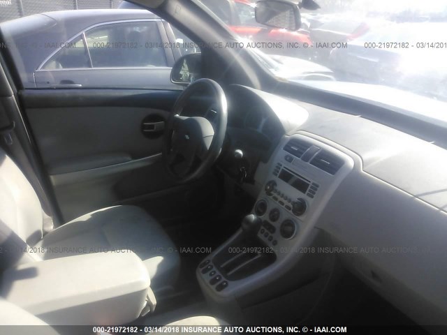 2CNDL13F456136253 - 2005 CHEVROLET EQUINOX LS GRAY photo 5