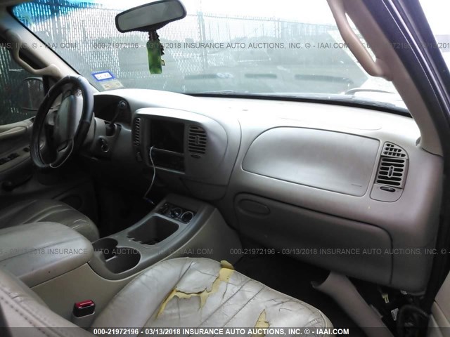 1FMPU18L6YLB00617 - 2000 FORD EXPEDITION EDDIE BAUER BLACK photo 5