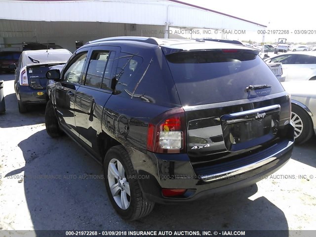 1C4NJDEB0FD333417 - 2015 JEEP COMPASS LATITUDE შავი ფოტო 3