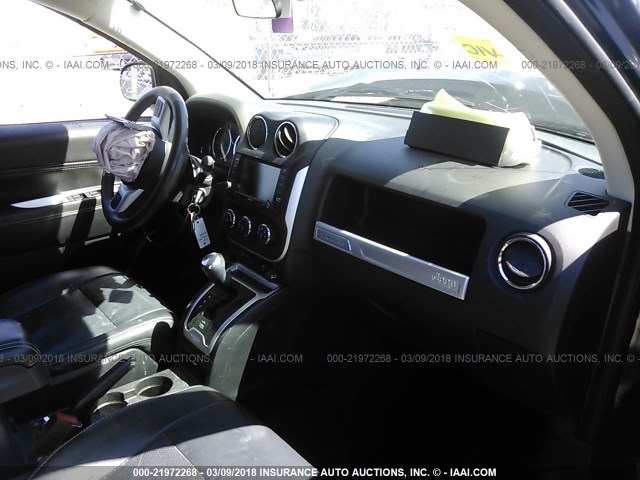 1C4NJDEB0FD333417 - 2015 JEEP COMPASS LATITUDE შავი ფოტო 5