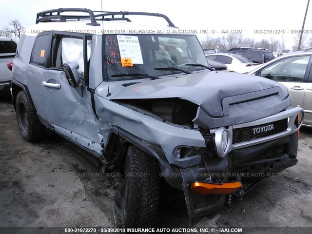 JTEBU4BF6EK205867 - 2014 TOYOTA FJ CRUISER SILVER photo 1