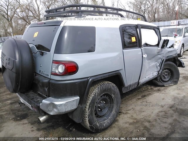 JTEBU4BF6EK205867 - 2014 TOYOTA FJ CRUISER SILVER photo 4