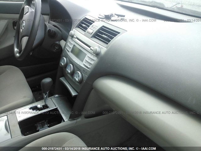 4T1BF3EK6AU534824 - 2010 TOYOTA CAMRY SE/LE/XLE 白色 照片 5