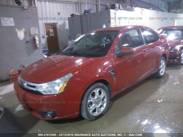 1FAHP33N28W100610 - 2008 FORD FOCUS SE/SEL/SES RED photo 2