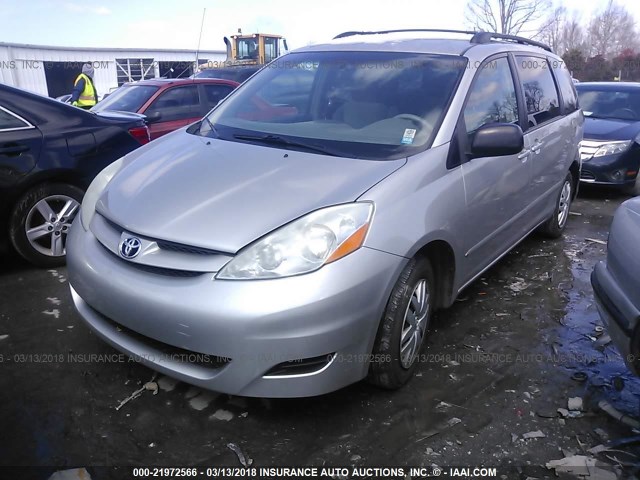 5TDZK23C98S167565 - 2008 TOYOTA SIENNA CE/LE SILVER photo 2