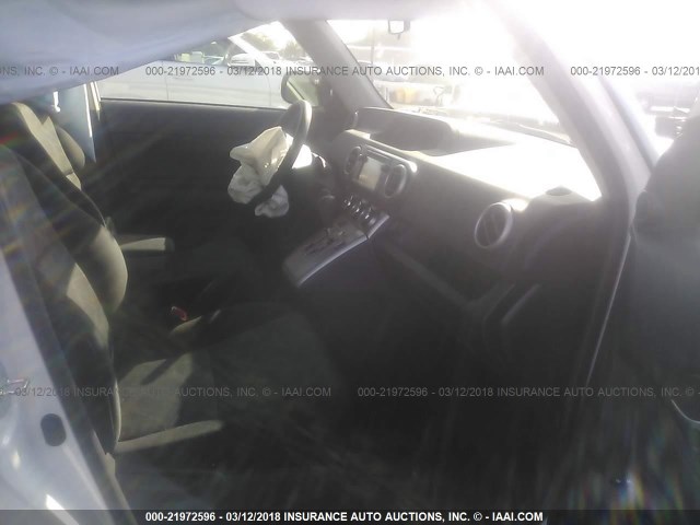 JTLZE4FE6FJ068880 - 2015 TOYOTA SCION XB თეთრი ფოტო 5