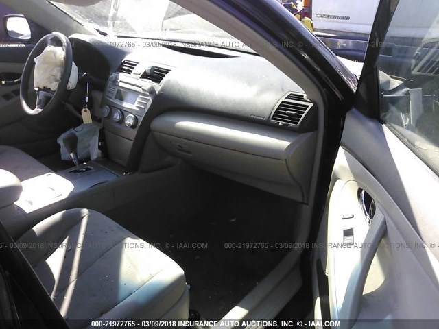 4T1BF3EK9AU508301 - 2010 TOYOTA CAMRY SE/LE/XLE BLACK photo 5