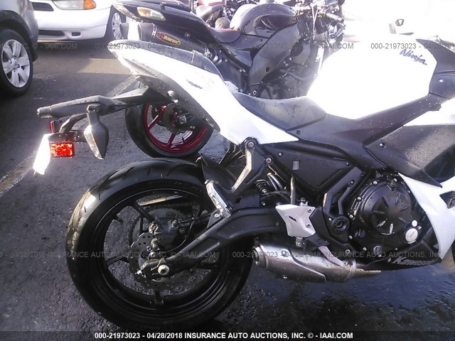 JKAEXEJ17HDA01105 - 2017 KAWASAKI EX650 J თეთრი ფოტო 6