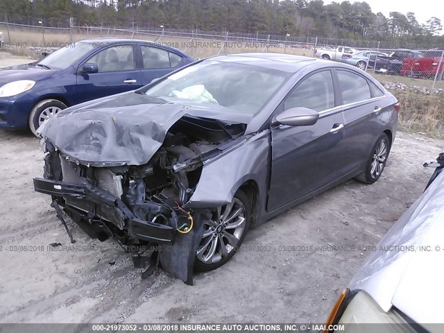 5NPEC4AC7BH215393 - 2011 HYUNDAI SONATA SE/LIMITED GRAY photo 2