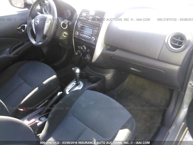 3N1CE2CP1FL396814 - 2015 NISSAN VERSA NOTE S/S PLUS/SV/SL/SR GRAY photo 5