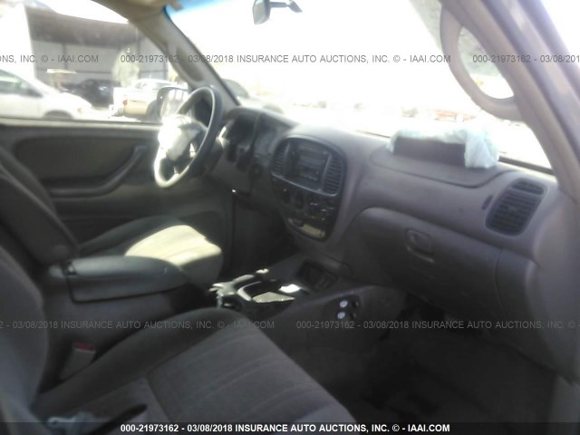 5TBDT44105S496062 - 2005 TOYOTA TUNDRA DOUBLE CAB SR5 GRAY photo 5