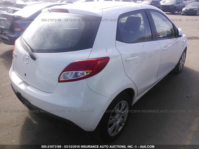 JM1DE1KZ8E0173972 - 2014 MAZDA MAZDA2 SPORT WHITE photo 4