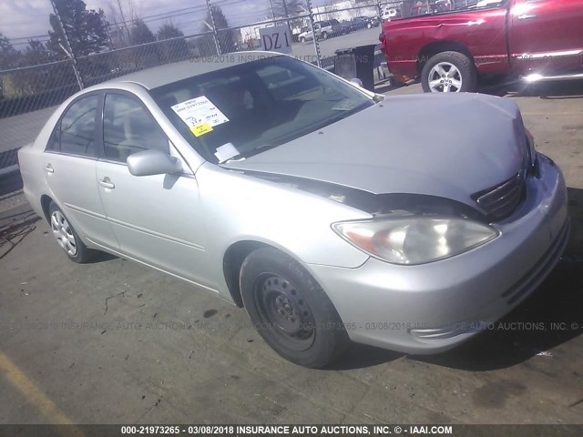 4T1BE32K42U048666 - 2002 TOYOTA CAMRY LE/XLE/SE ვერცხლისფერი ფოტო 1