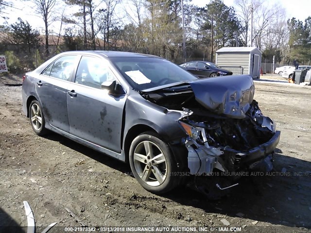 4T1BF1FKXCU126056 - 2012 TOYOTA CAMRY SE/LE/XLE GRAY photo 1