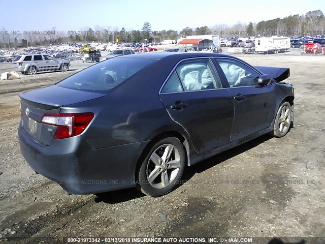 4T1BF1FKXCU126056 - 2012 TOYOTA CAMRY SE/LE/XLE GRAY photo 4
