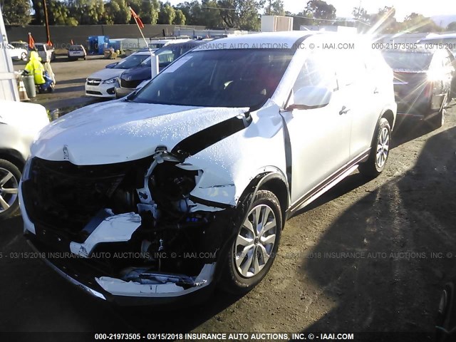 KNMAT2MT7HP607172 - 2017 NISSAN ROGUE S/SV WHITE photo 2